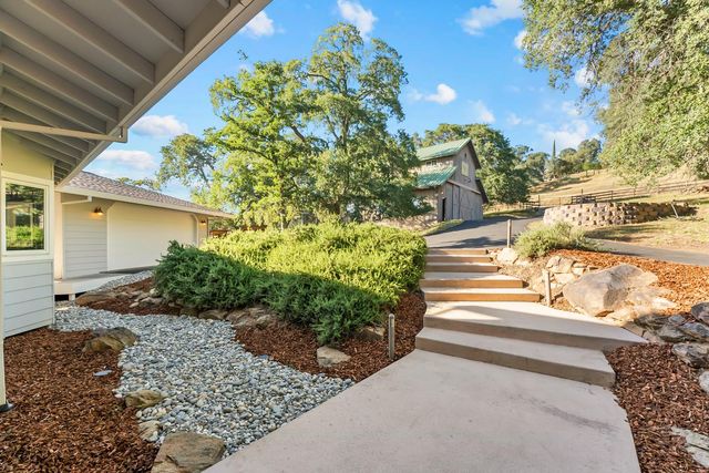 18090 Burke Drive, Plymouth, CA 95669