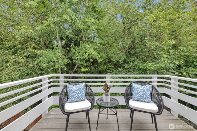 20454 137th Avenue SE, Kent, WA 98042