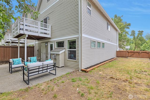 20454 137th Avenue SE, Kent, WA 98042