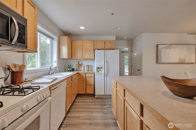 20454 137th Avenue SE, Kent, WA 98042