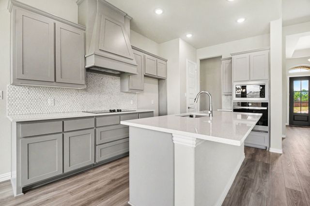 1913 Barrix Lane, Desoto, TX 75115