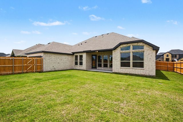 1913 Barrix Lane, Desoto, TX 75115