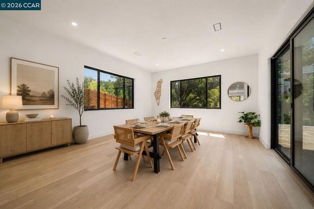 1080 Scots Ln, Walnut Creek, CA 94596
