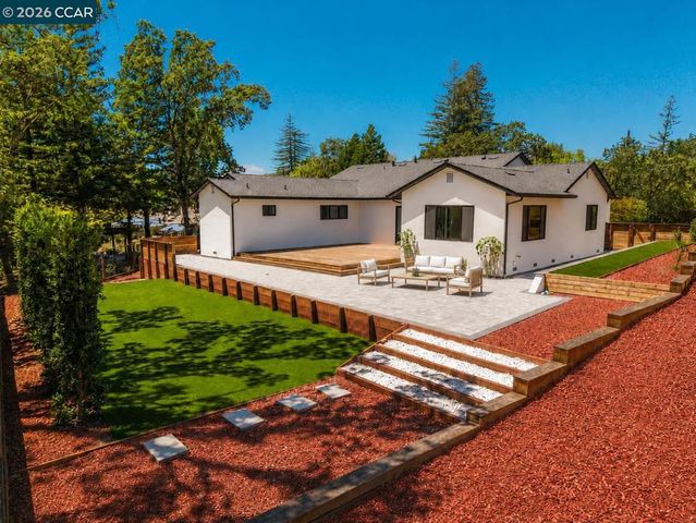 1080 Scots Ln, Walnut Creek, CA 94596