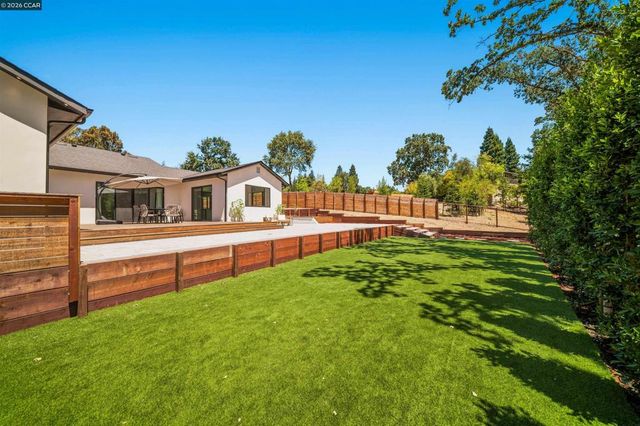 1080 Scots Ln, Walnut Creek, CA 94596