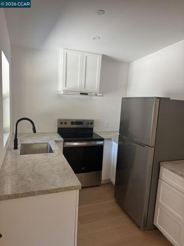 1080 Scots Ln, Walnut Creek, CA 94596