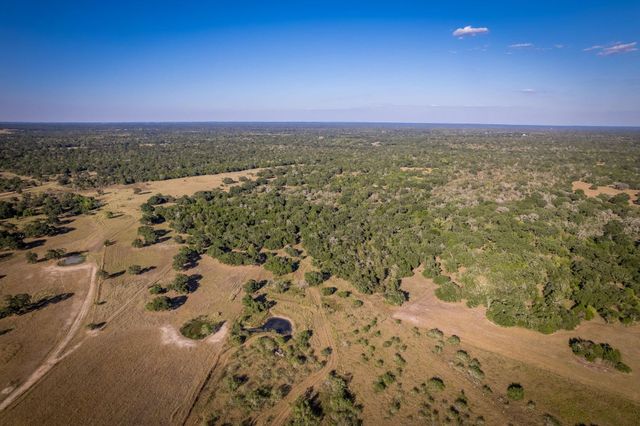 1625 Shaws Bend Road, Columbus, TX 78934