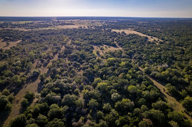 1625 Shaws Bend Road, Columbus, TX 78934