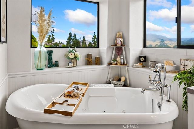 960 San Adriano Court, San Luis Obispo, CA 93405