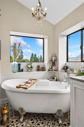 960 San Adriano Court, San Luis Obispo, CA 93405