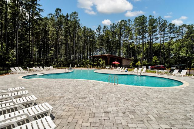 492 Rowley Lane, Summerville, SC 29486