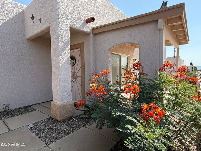 573 S Meadowood Lane, Sierra Vista, AZ 85635