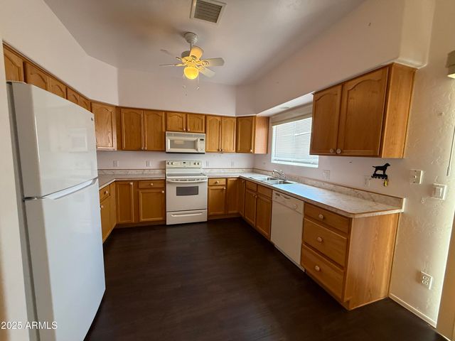 573 S Meadowood Lane, Sierra Vista, AZ 85635