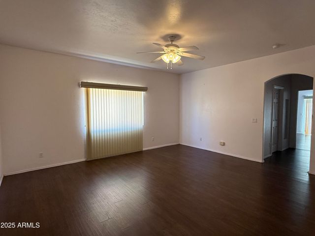 573 S Meadowood Lane, Sierra Vista, AZ 85635