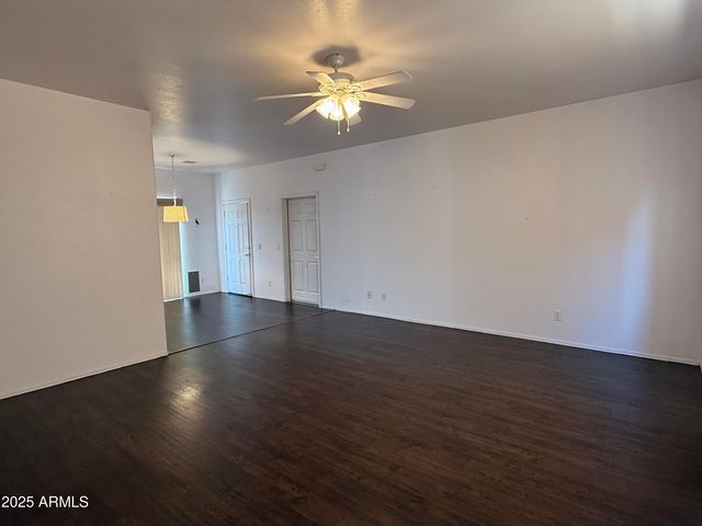 573 S Meadowood Lane, Sierra Vista, AZ 85635