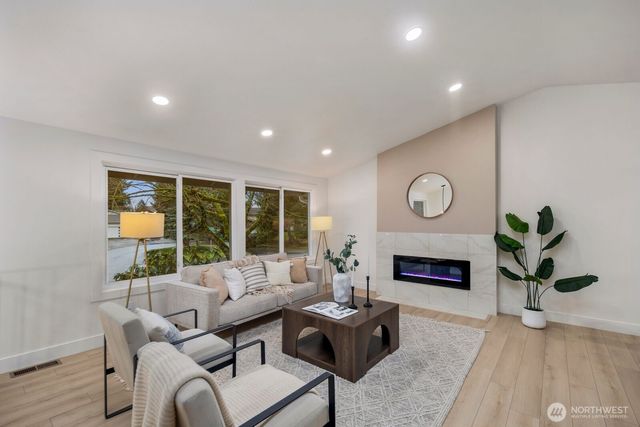 13018 NE 134th Place, Kirkland, WA 98034