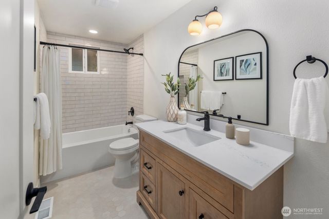 13018 NE 134th Place, Kirkland, WA 98034