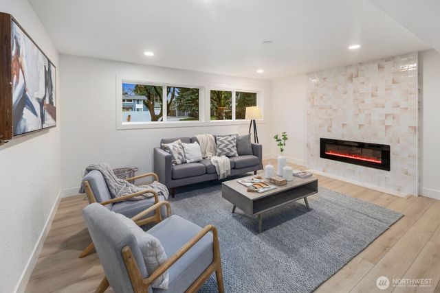 13018 NE 134th Place, Kirkland, WA 98034