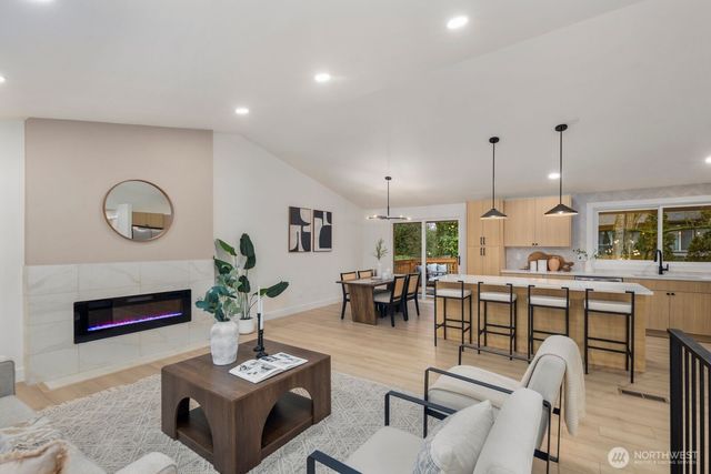 13018 NE 134th Place, Kirkland, WA 98034