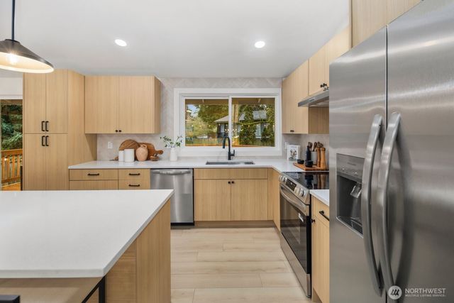 13018 NE 134th Place, Kirkland, WA 98034