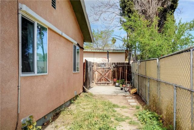 185 N Scovell, San Jacinto, CA 92583