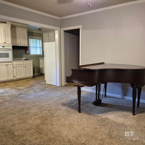 105 Elizabeth Street, Evergreen, AL 36401