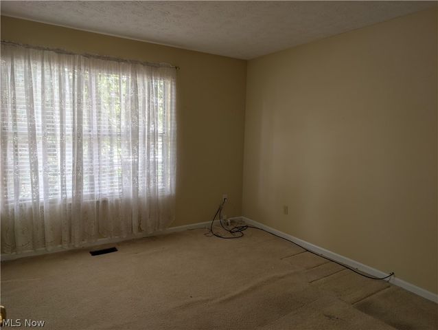 3352 Brookside Lane, Cuyahoga Falls, OH 44223