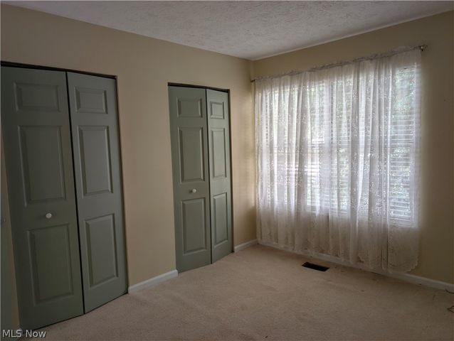 3352 Brookside Lane, Cuyahoga Falls, OH 44223