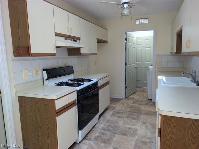3352 Brookside Lane, Cuyahoga Falls, OH 44223