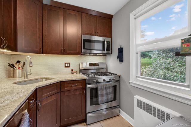 221 Buckhout Street 221, Irvington, NY 10533