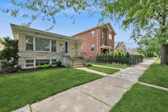 4211 N Melvina Avenue, Chicago, IL 60634