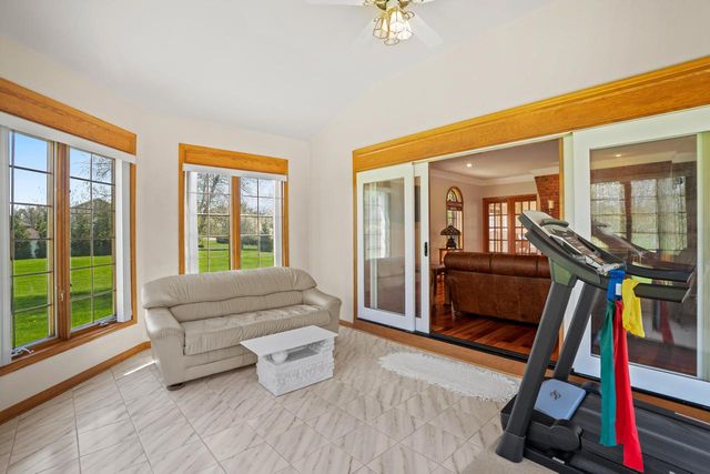 5623 River Hills ROAD, Racine, WI 53402