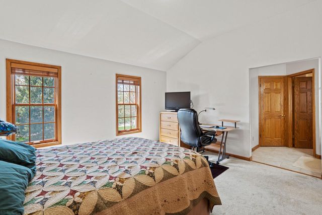 5623 River Hills ROAD, Racine, WI 53402