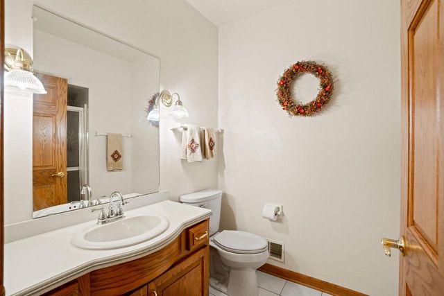 5623 River Hills ROAD, Racine, WI 53402