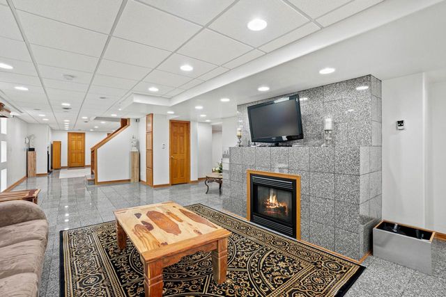 5623 River Hills ROAD, Racine, WI 53402