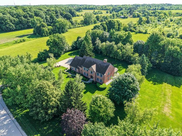 5623 River Hills ROAD, Racine, WI 53402
