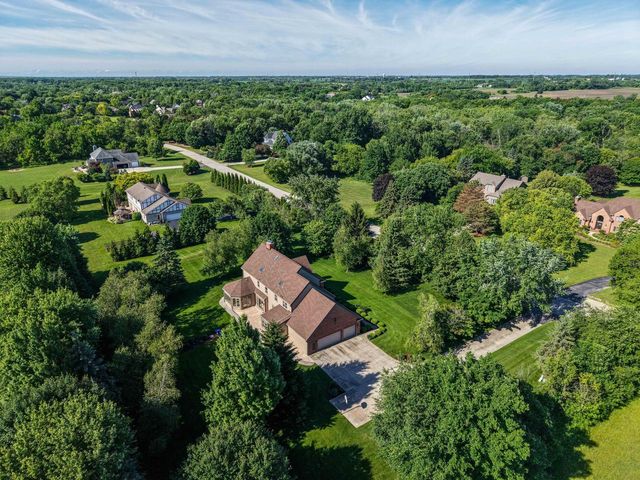 5623 River Hills ROAD, Racine, WI 53402