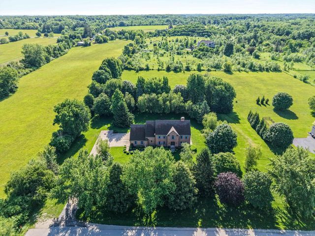 5623 River Hills ROAD, Racine, WI 53402