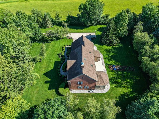 5623 River Hills ROAD, Racine, WI 53402