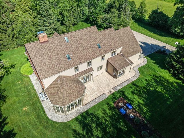 5623 River Hills ROAD, Racine, WI 53402