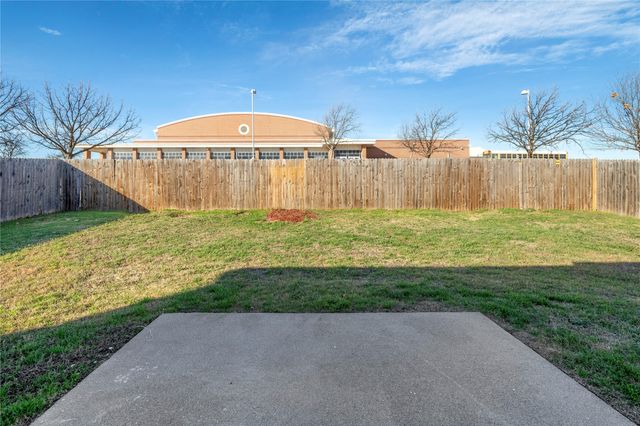 1024 Junegrass Lane, Crowley, TX 76036
