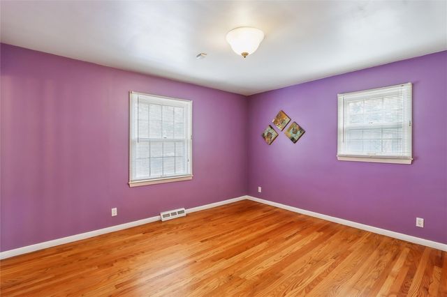 2110 Lincolnshire Drive SE, Cedar Rapids, IA 52403