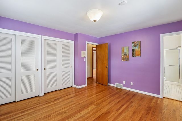 2110 Lincolnshire Drive SE, Cedar Rapids, IA 52403