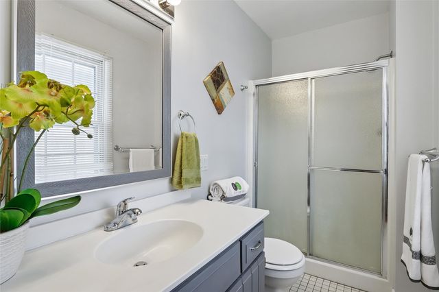 2110 Lincolnshire Drive SE, Cedar Rapids, IA 52403