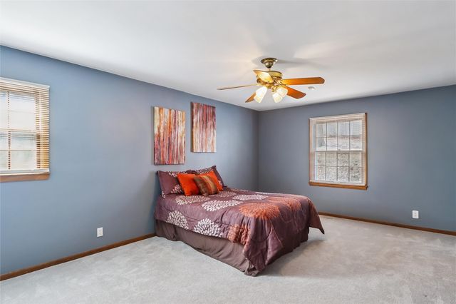 2110 Lincolnshire Drive SE, Cedar Rapids, IA 52403