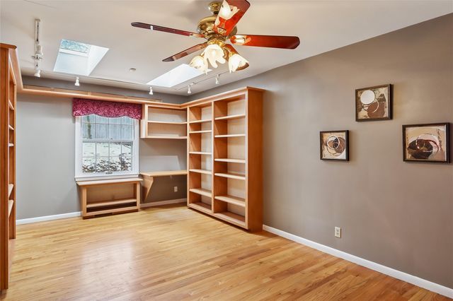 2110 Lincolnshire Drive SE, Cedar Rapids, IA 52403