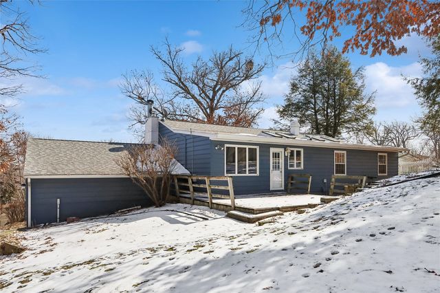 2110 Lincolnshire Drive SE, Cedar Rapids, IA 52403