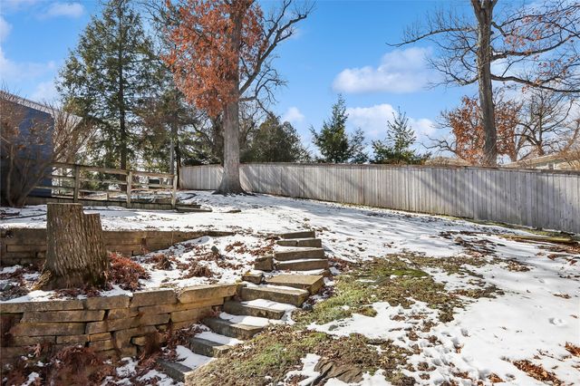 2110 Lincolnshire Drive SE, Cedar Rapids, IA 52403