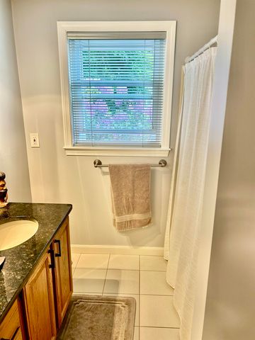 108 Peak Street, Manchester, NH 03104
