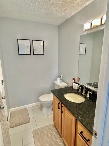 108 Peak Street, Manchester, NH 03104